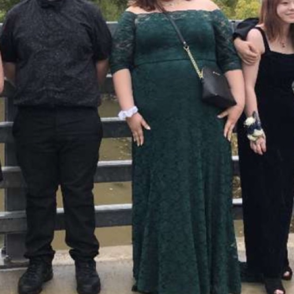 Green lace dress only worn once with small train